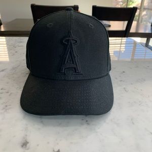 Angels fitted black baseball hat
